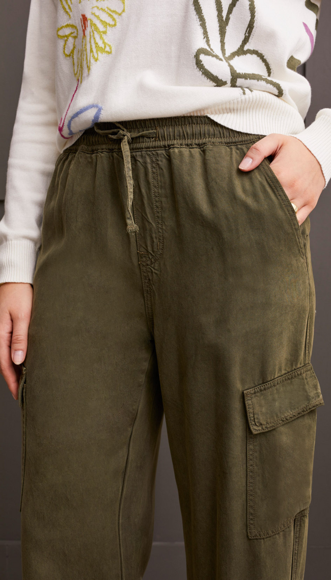 Wide Jogger Cargo with Drawstring